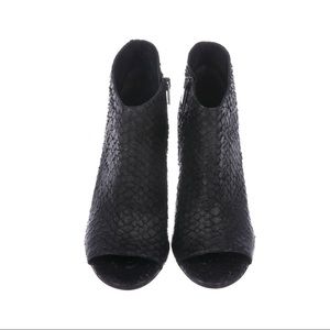 Vince Embosses ankle booties